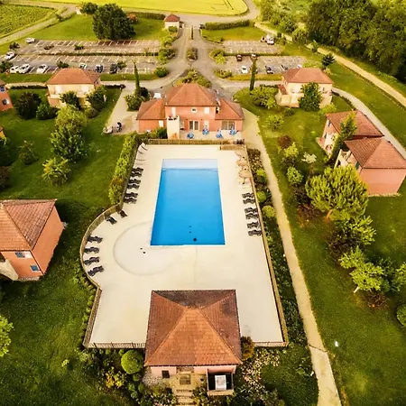 Avec Terrasse, Piscine Et Ping-pong *
