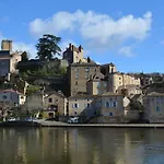 アパート Avec Terrasse, Piscine Et Ping-pong Prayssac