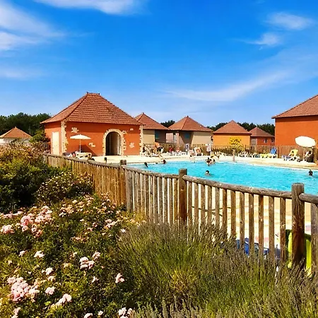 Avec Terrasse, Piscine Et Ping-pong Apartamento Prayssac