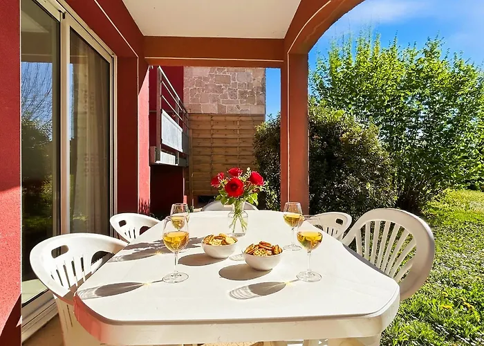 Avec Terrasse, Piscine Et Ping-pong Appartement Prayssac