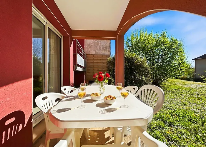 Avec Terrasse, Piscine Et Ping-pong