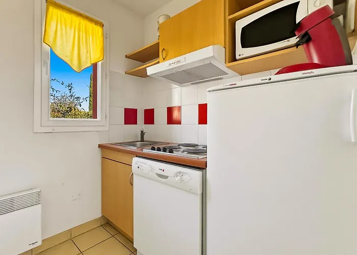 Avec Terrasse, Piscine Et Ping-pong Appartement Prayssac