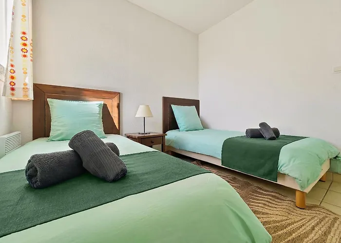 Avec Terrasse, Piscine Et Ping-pong