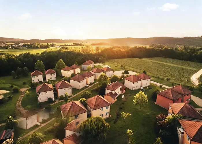 Appartement Avec Terrasse, Piscine Et Ping-pong *