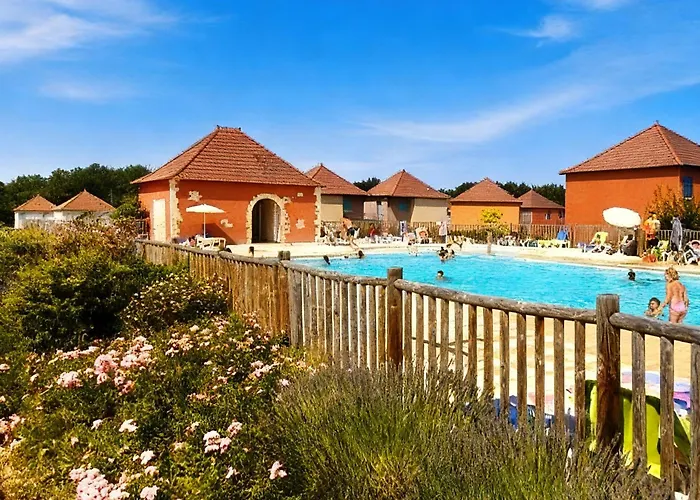 Avec Terrasse, Piscine Et Ping-pong Appartement Prayssac